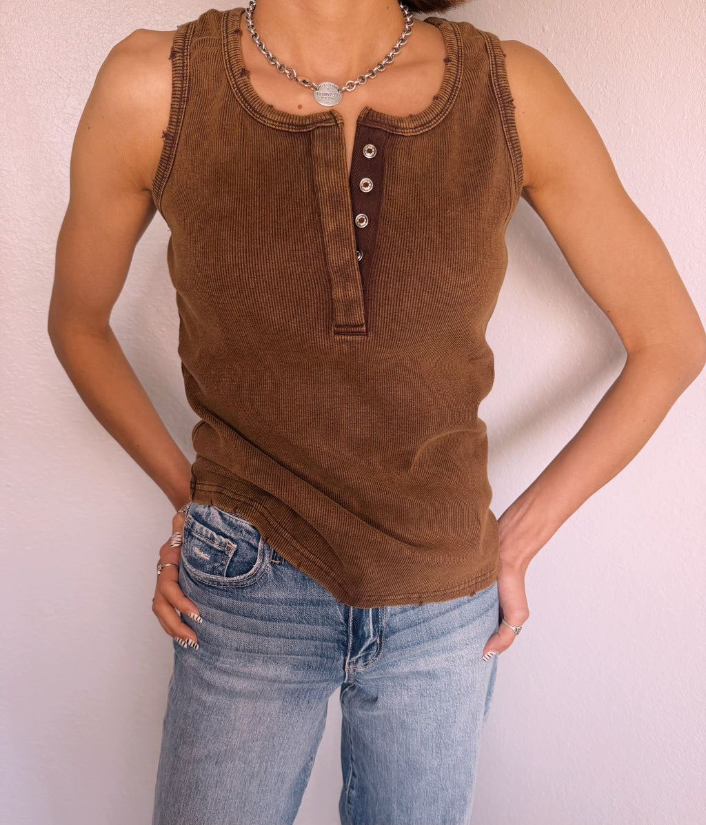 Vintage Distressed Mineral Wash Tank - Coffee